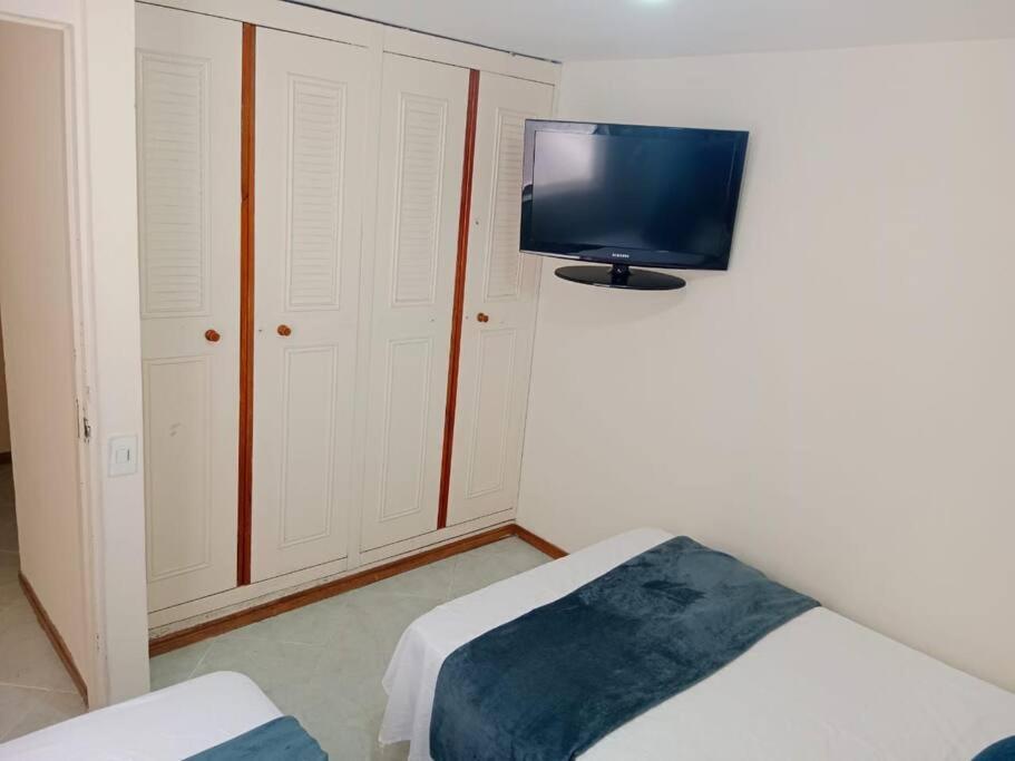 Apartment Amplia Casa Familiar, Comoda Y En Laureles