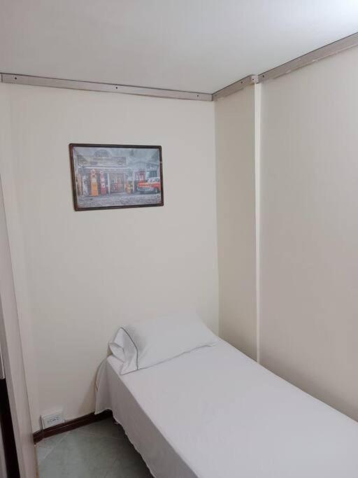 Apartment Amplia Casa Familiar, Comoda Y En Laureles