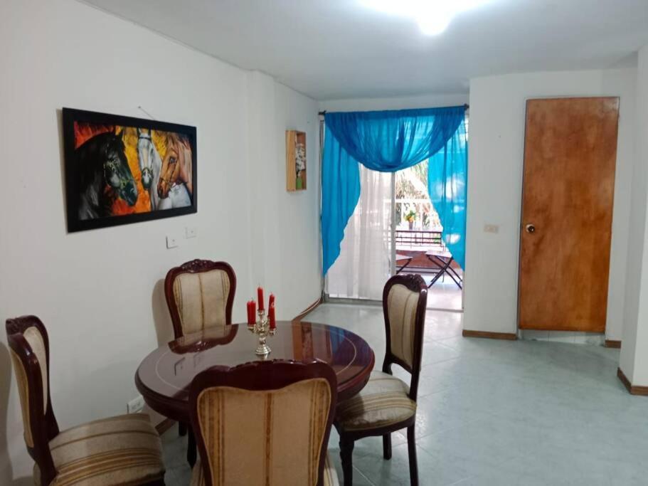 Amplia Casa Familiar, Comoda Y En Laureles